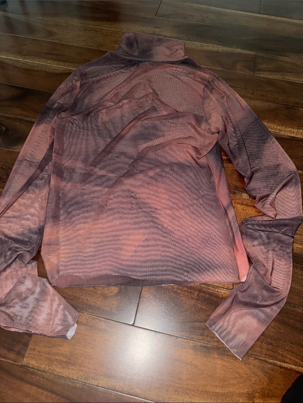 AFRM Burgundy Tie-Dye Sheer Long-Sleeve mèche Turtleneck